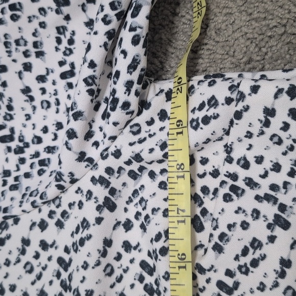 Melloday 3/4 Sleeve Polka Dot Animal Print Blouse Size Medium - Picture 8 of 10